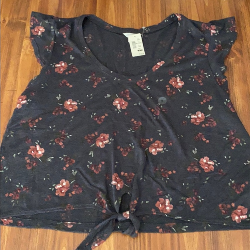 NEW W TAGS Aero women’s shirt